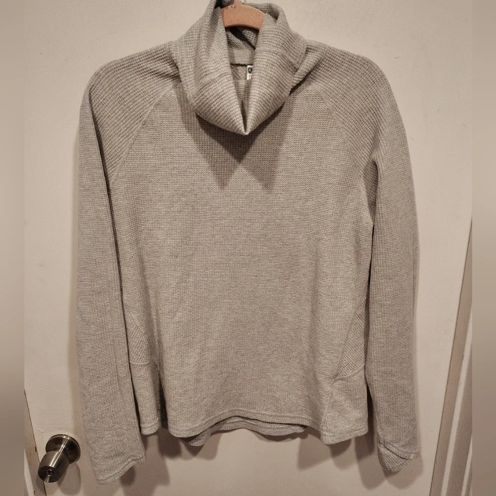 SOLD Kuhl Women's Gray Petra Thermal Waffle Knit Turtleneck Top Sz XL-Gorpcore - Picture 1 of 7
